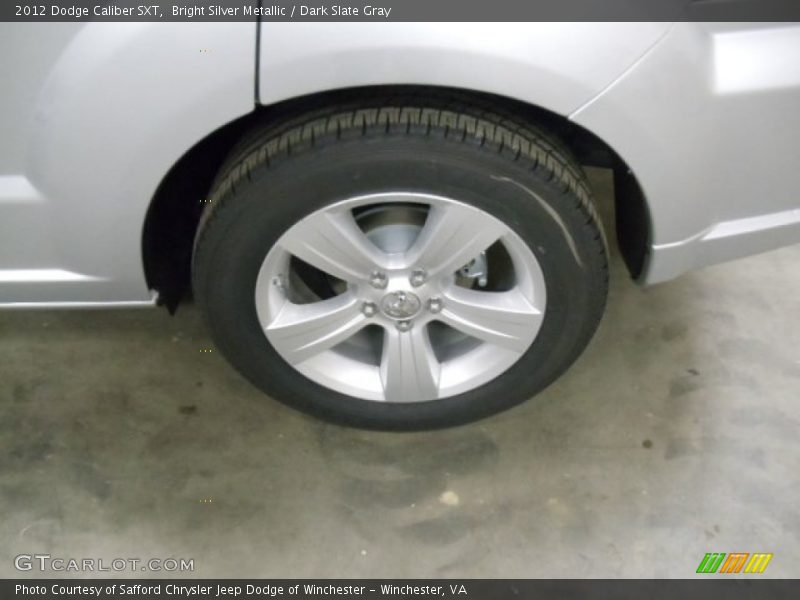 Bright Silver Metallic / Dark Slate Gray 2012 Dodge Caliber SXT