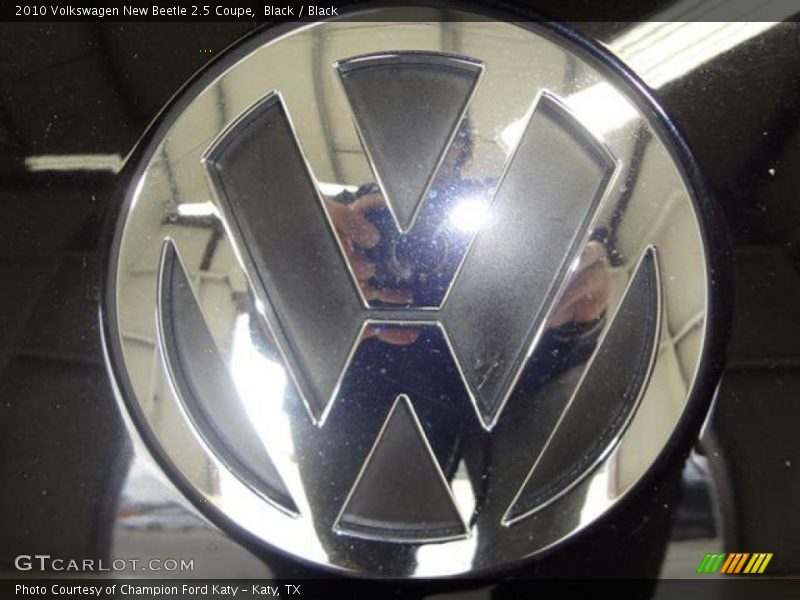 Black / Black 2010 Volkswagen New Beetle 2.5 Coupe