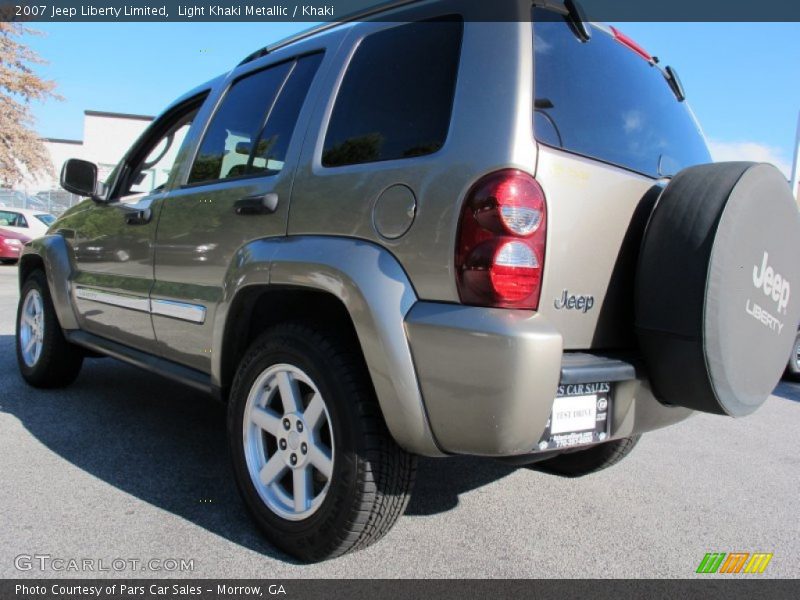 Light Khaki Metallic / Khaki 2007 Jeep Liberty Limited