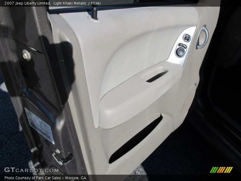 Light Khaki Metallic / Khaki 2007 Jeep Liberty Limited