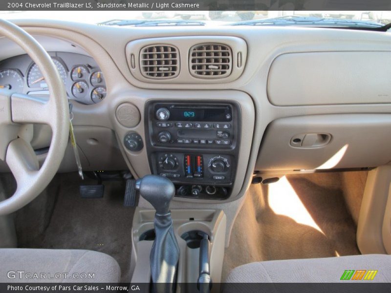 Sandstone Metallic / Light Cashmere 2004 Chevrolet TrailBlazer LS