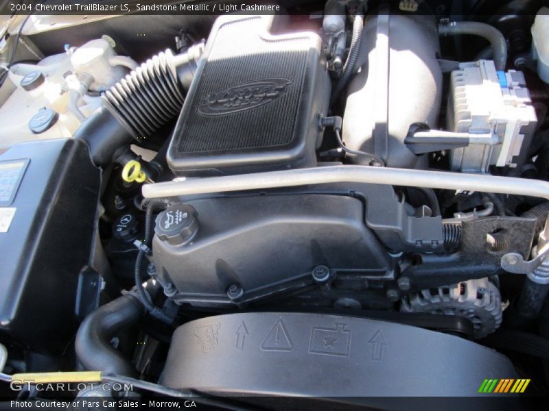 Sandstone Metallic / Light Cashmere 2004 Chevrolet TrailBlazer LS