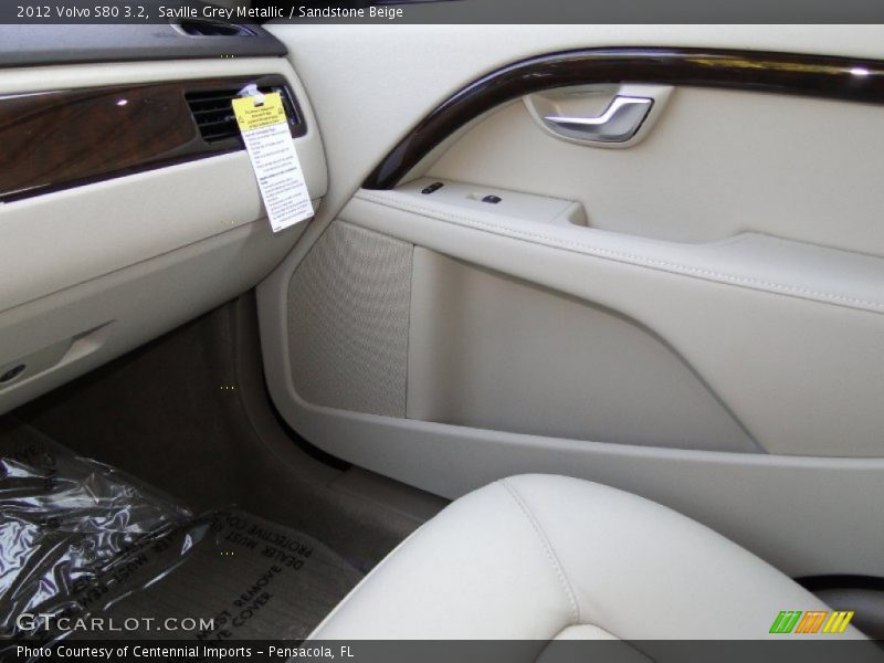 Saville Grey Metallic / Sandstone Beige 2012 Volvo S80 3.2