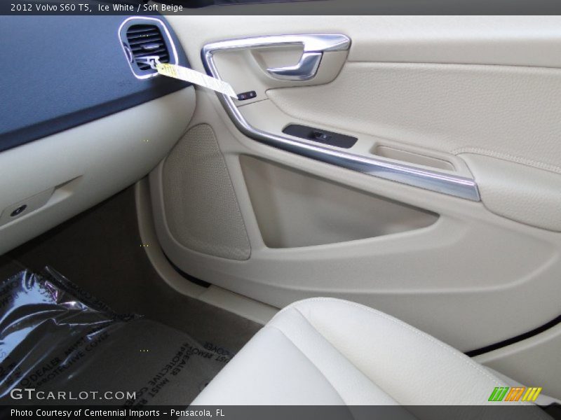 Ice White / Soft Beige 2012 Volvo S60 T5