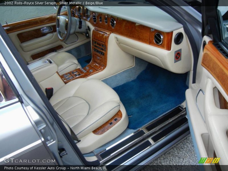 Dashboard of 2002 Silver Seraph 