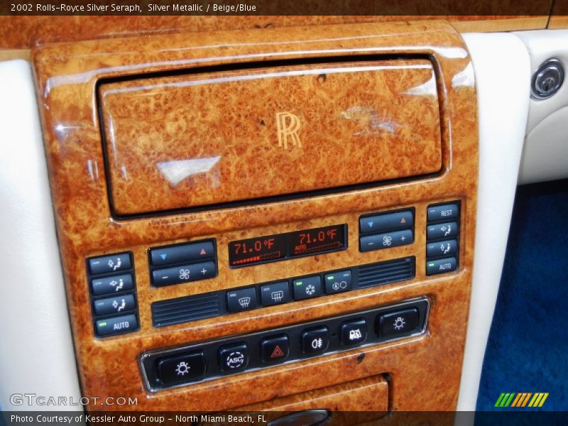 Silver Metallic / Beige/Blue 2002 Rolls-Royce Silver Seraph