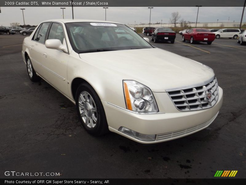 White Diamond Tricoat / Shale/Cocoa 2009 Cadillac DTS
