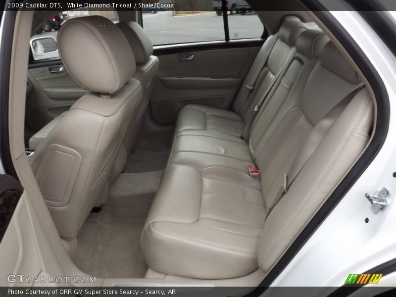 White Diamond Tricoat / Shale/Cocoa 2009 Cadillac DTS