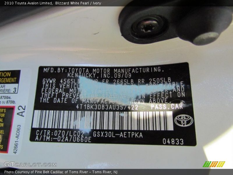 Blizzard White Pearl / Ivory 2010 Toyota Avalon Limited