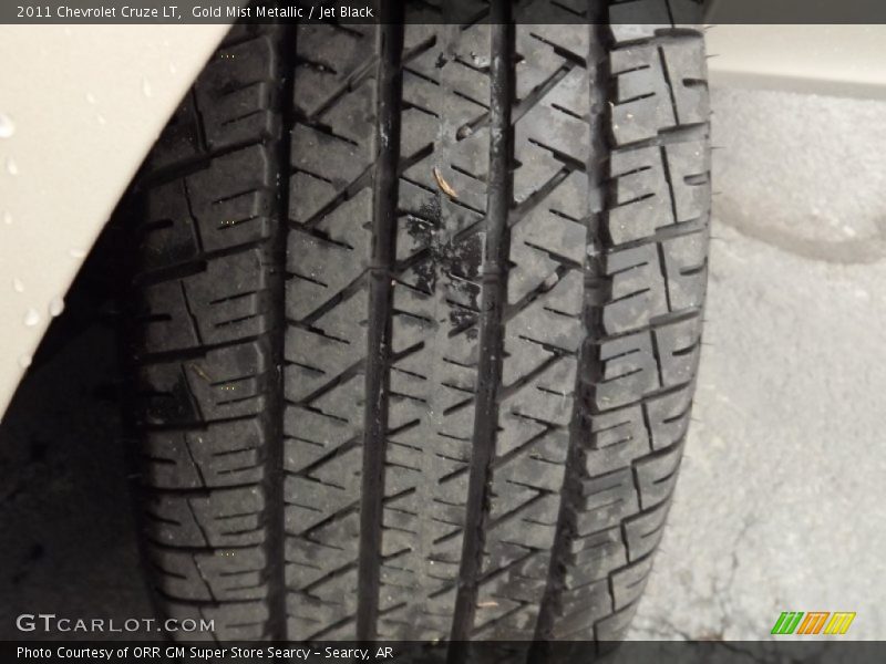 Gold Mist Metallic / Jet Black 2011 Chevrolet Cruze LT