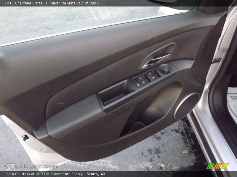 Silver Ice Metallic / Jet Black 2011 Chevrolet Cruze LT