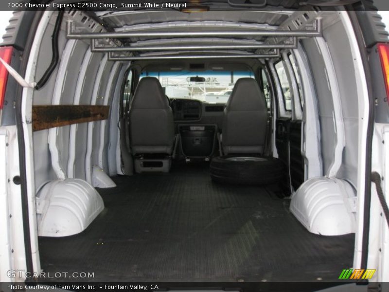 Summit White / Neutral 2000 Chevrolet Express G2500 Cargo