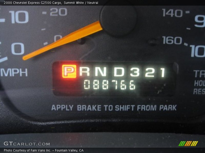 Summit White / Neutral 2000 Chevrolet Express G2500 Cargo