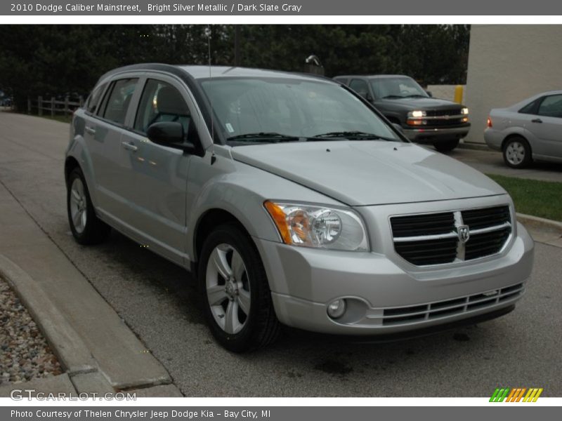 Bright Silver Metallic / Dark Slate Gray 2010 Dodge Caliber Mainstreet