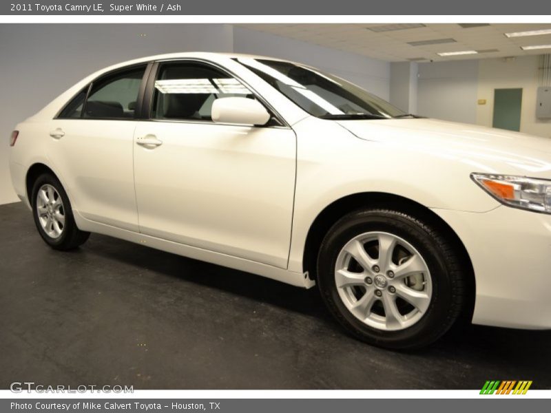 Super White / Ash 2011 Toyota Camry LE