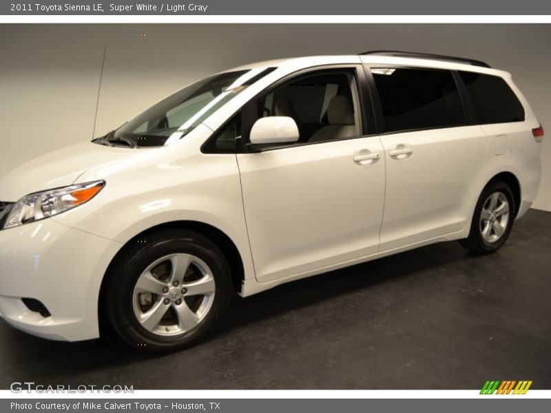 Super White / Light Gray 2011 Toyota Sienna LE