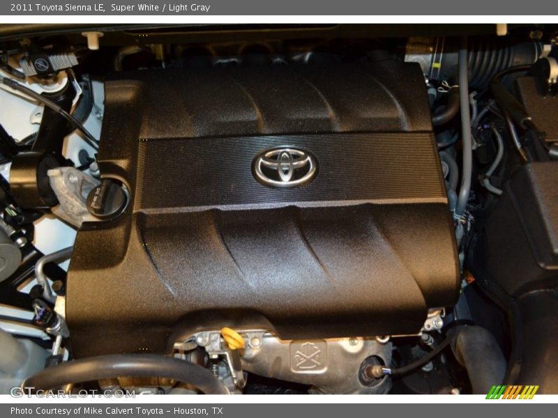 Super White / Light Gray 2011 Toyota Sienna LE