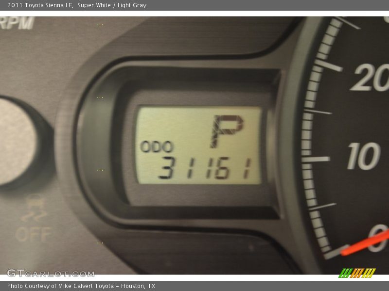 Super White / Light Gray 2011 Toyota Sienna LE