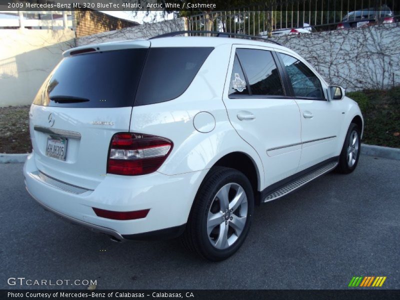 Arctic White / Cashmere 2009 Mercedes-Benz ML 320 BlueTec 4Matic
