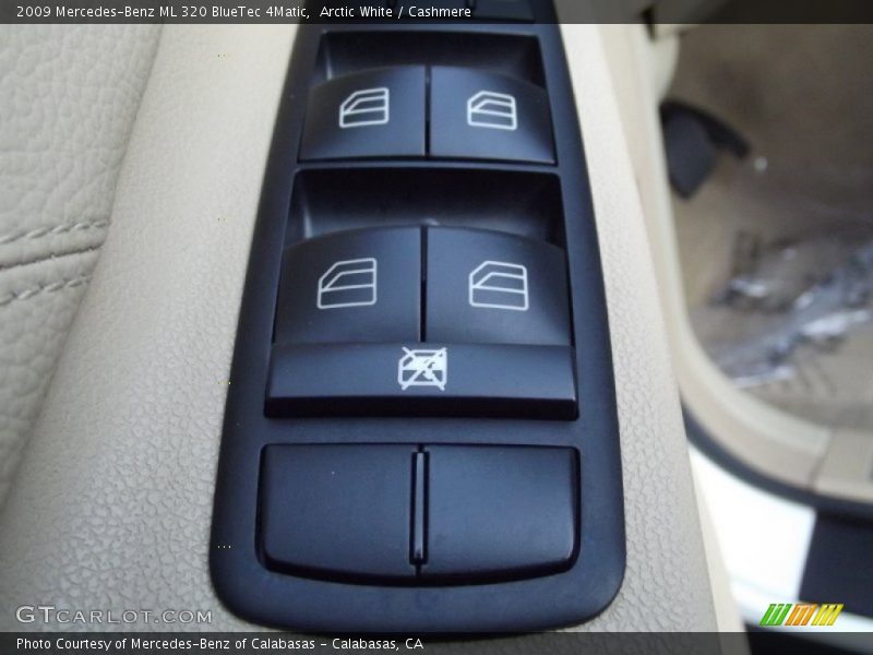 Arctic White / Cashmere 2009 Mercedes-Benz ML 320 BlueTec 4Matic