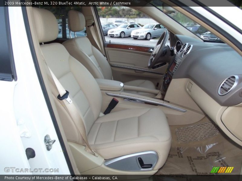 Arctic White / Cashmere 2009 Mercedes-Benz ML 320 BlueTec 4Matic