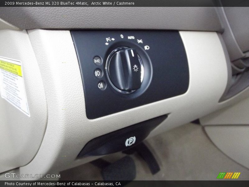 Arctic White / Cashmere 2009 Mercedes-Benz ML 320 BlueTec 4Matic