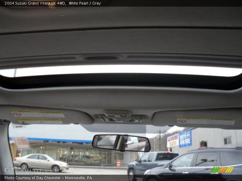 White Pearl / Gray 2004 Suzuki Grand Vitara LX 4WD