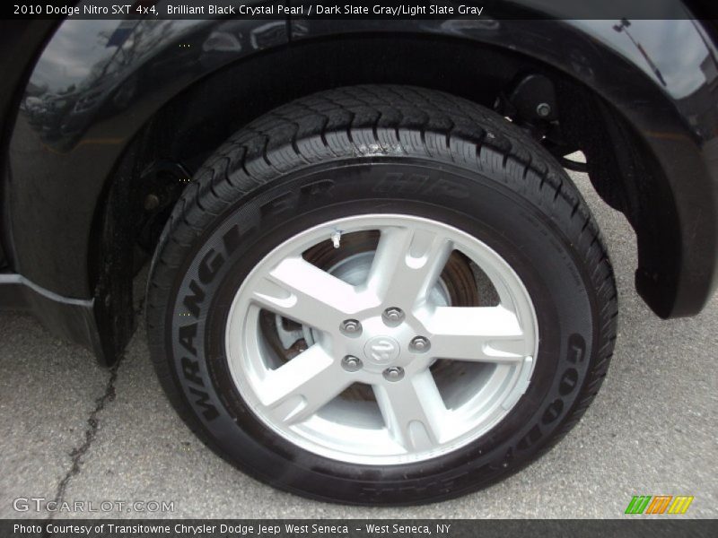 Brilliant Black Crystal Pearl / Dark Slate Gray/Light Slate Gray 2010 Dodge Nitro SXT 4x4