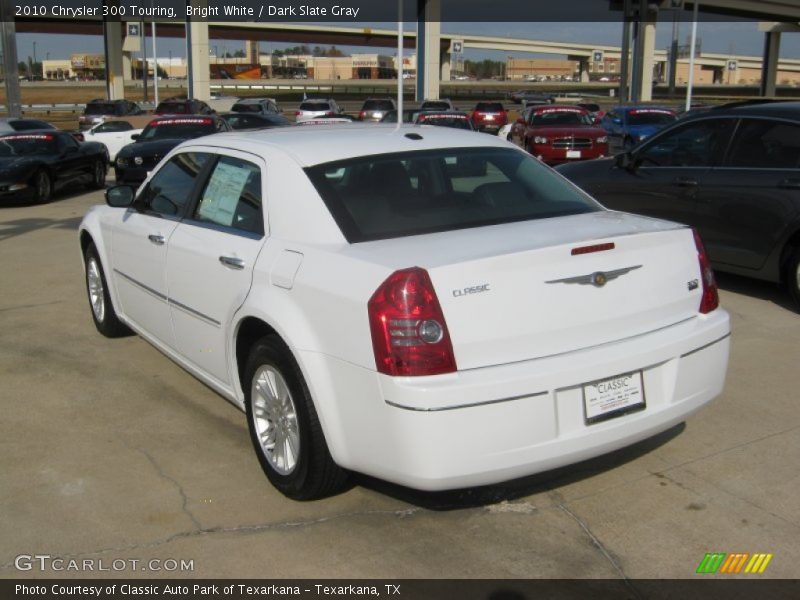 Bright White / Dark Slate Gray 2010 Chrysler 300 Touring