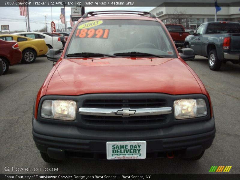 Wildfire Red / Medium Gray 2003 Chevrolet Tracker ZR2 4WD Hard Top
