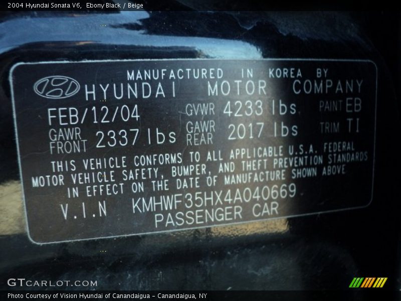 Ebony Black / Beige 2004 Hyundai Sonata V6