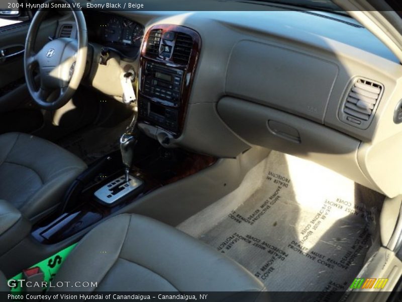 Ebony Black / Beige 2004 Hyundai Sonata V6