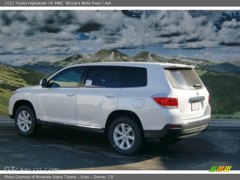 Blizzard White Pearl / Ash 2012 Toyota Highlander V6 4WD