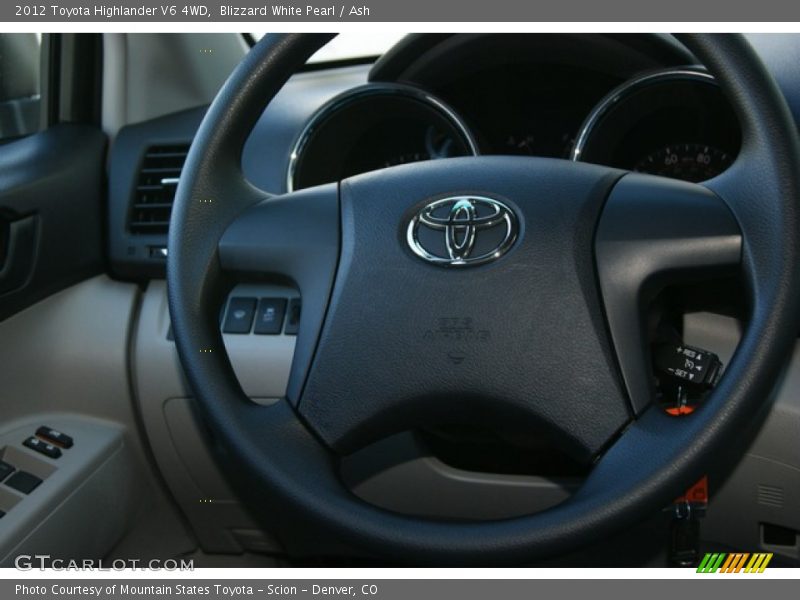 Blizzard White Pearl / Ash 2012 Toyota Highlander V6 4WD