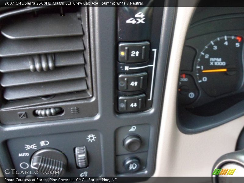 Summit White / Neutral 2007 GMC Sierra 2500HD Classic SLT Crew Cab 4x4