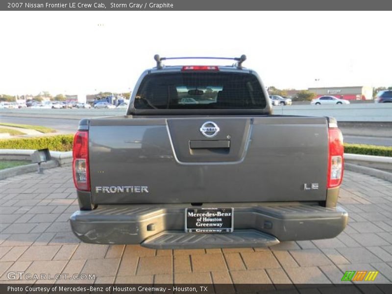 Storm Gray / Graphite 2007 Nissan Frontier LE Crew Cab