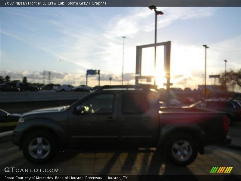 Storm Gray / Graphite 2007 Nissan Frontier LE Crew Cab