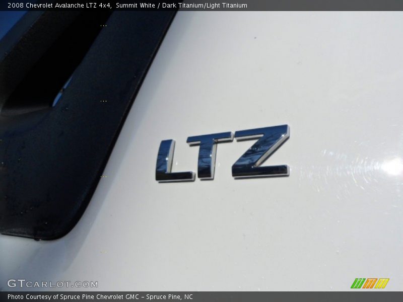 Summit White / Dark Titanium/Light Titanium 2008 Chevrolet Avalanche LTZ 4x4