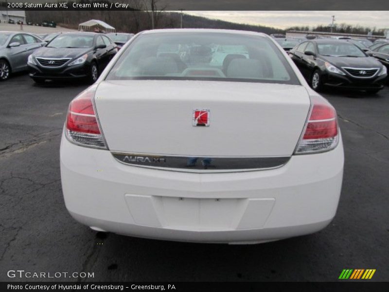 Cream White / Gray 2008 Saturn Aura XE