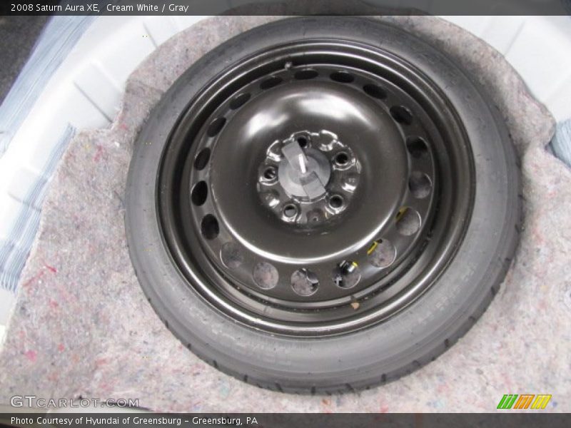 Cream White / Gray 2008 Saturn Aura XE