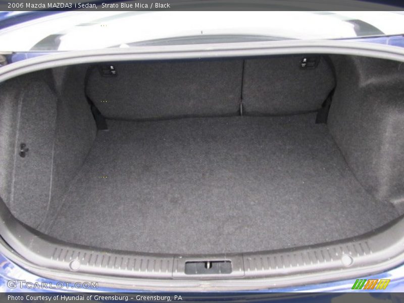 Strato Blue Mica / Black 2006 Mazda MAZDA3 i Sedan