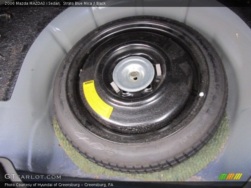 Strato Blue Mica / Black 2006 Mazda MAZDA3 i Sedan
