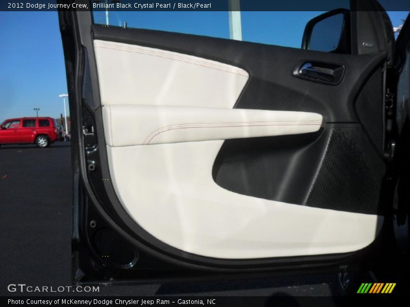 Brilliant Black Crystal Pearl / Black/Pearl 2012 Dodge Journey Crew