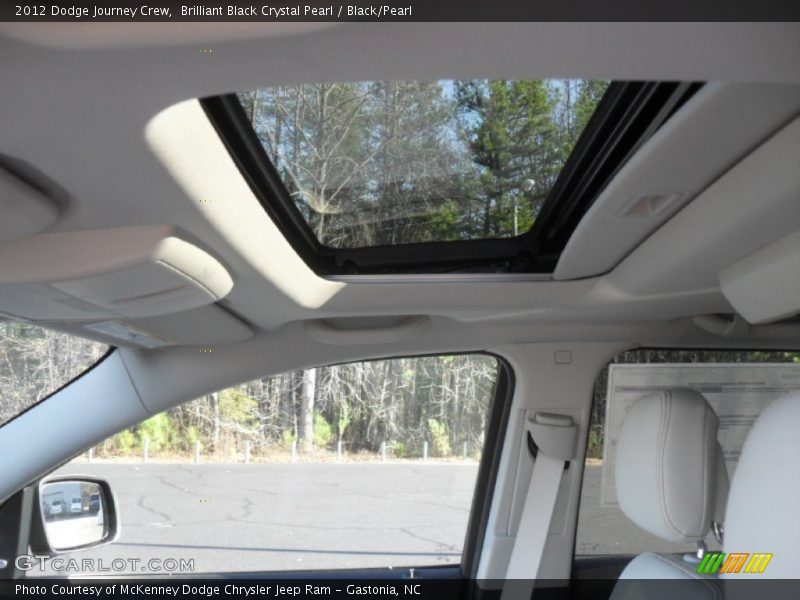 Brilliant Black Crystal Pearl / Black/Pearl 2012 Dodge Journey Crew