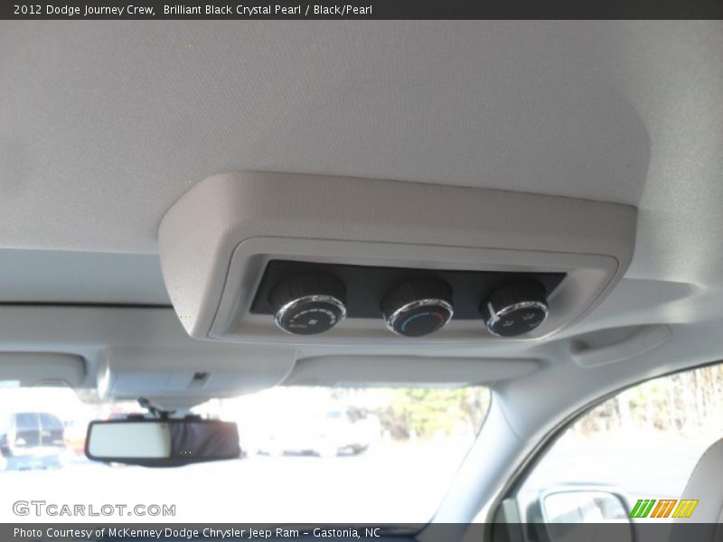 Brilliant Black Crystal Pearl / Black/Pearl 2012 Dodge Journey Crew