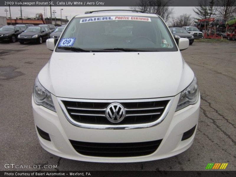 Calla Lilly White / Aero Grey 2009 Volkswagen Routan SE