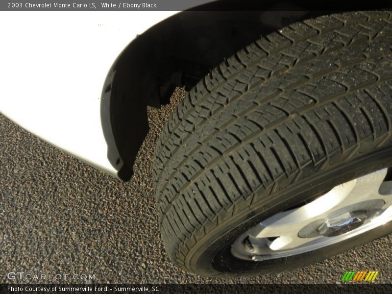 White / Ebony Black 2003 Chevrolet Monte Carlo LS