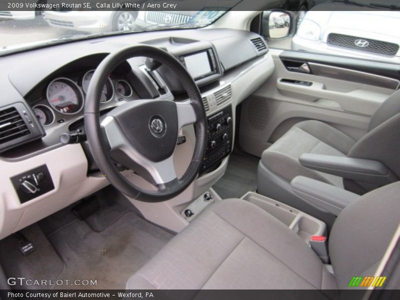 Calla Lilly White / Aero Grey 2009 Volkswagen Routan SE