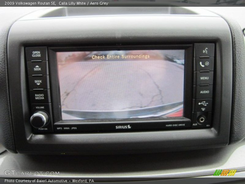 Calla Lilly White / Aero Grey 2009 Volkswagen Routan SE