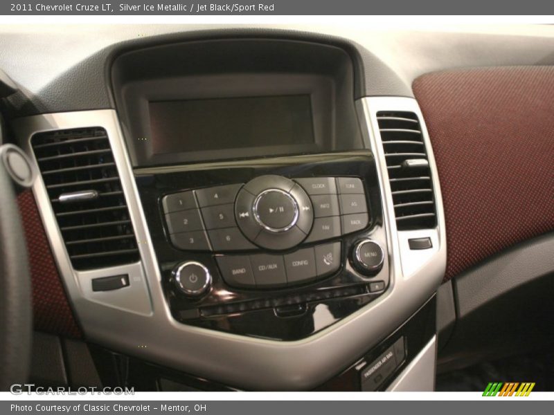Silver Ice Metallic / Jet Black/Sport Red 2011 Chevrolet Cruze LT